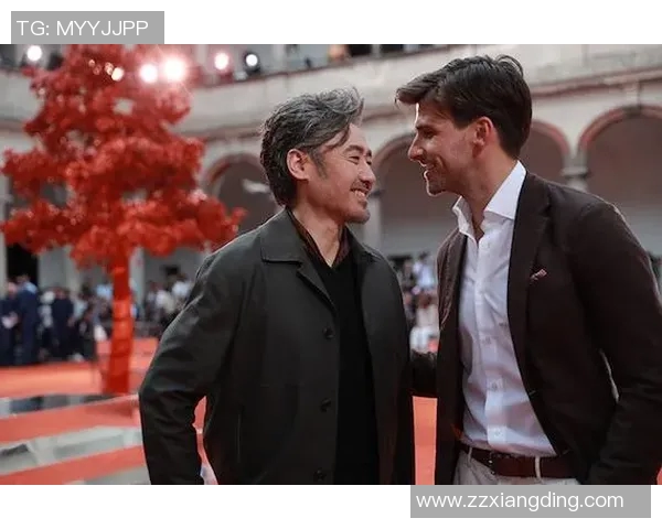 时装秀与足球明星的完美结合展现运动与时尚的魅力之夜 时装秀与足球明星的完美结合展现运动与时尚的魅力之夜