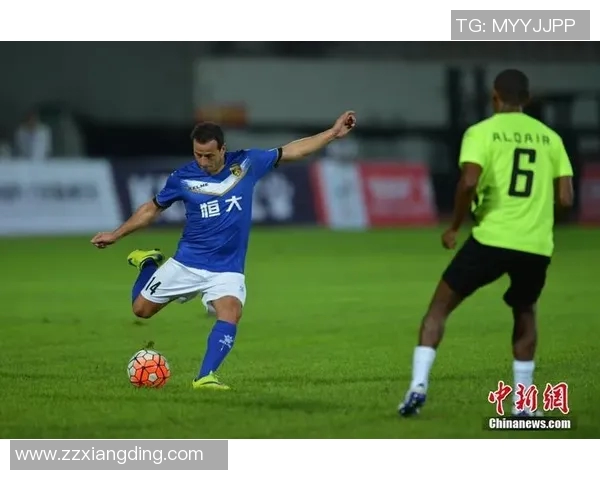 能不能推荐一些当今最受欢迎的足球明星及其精彩表现分析